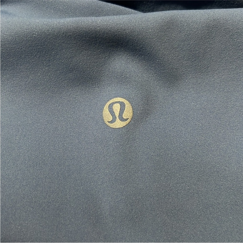 **SOLD**NWT Align 6” Short Lululemon in Oasis Blue - Picture 5 of 6
